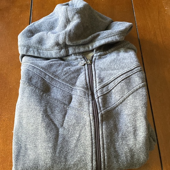 Nike hoodie size L (12/14). Approximately 22 inches long - Picture 8 of 10